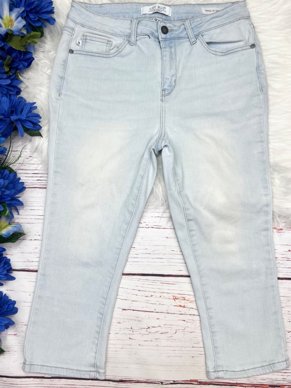 Judy Blue • Skinny Fit Capri Jeans Light Wash Stretch Women’s 9/29 - Picture 2 of 6